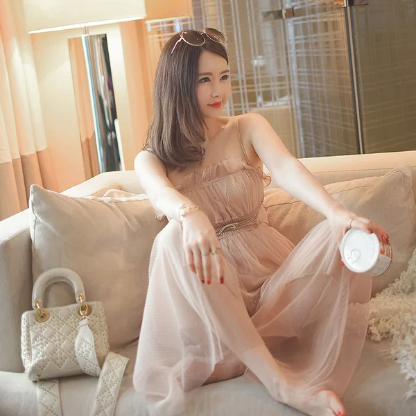 暑假开启旅行季 这样穿时髦又精致