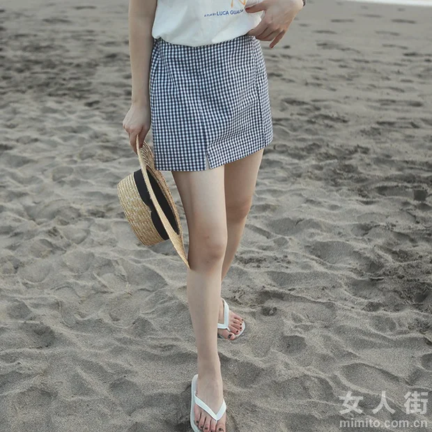 夏季甜蜜约会,T恤+格子裙狂撩汉