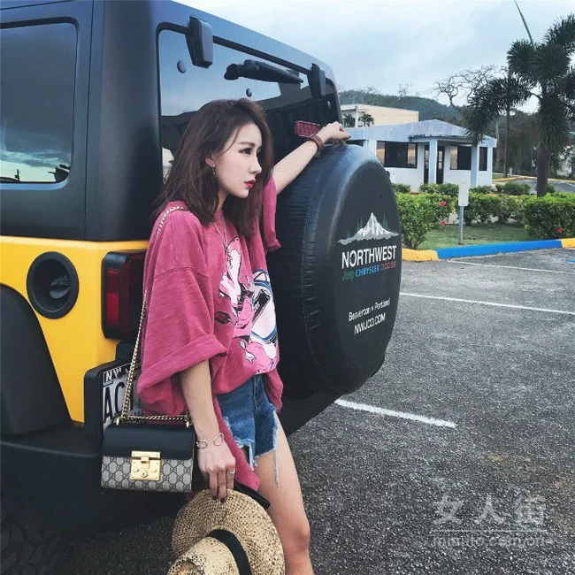夏季正确穿搭方式，短袖搭配足够吸睛