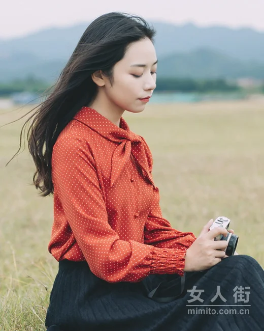 别致衬衣显心机,精致妞从头到尾穿搭