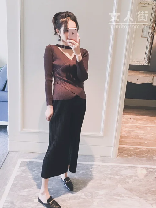 孕妇时尚穿搭，孕妇裤给肚子留点空间！