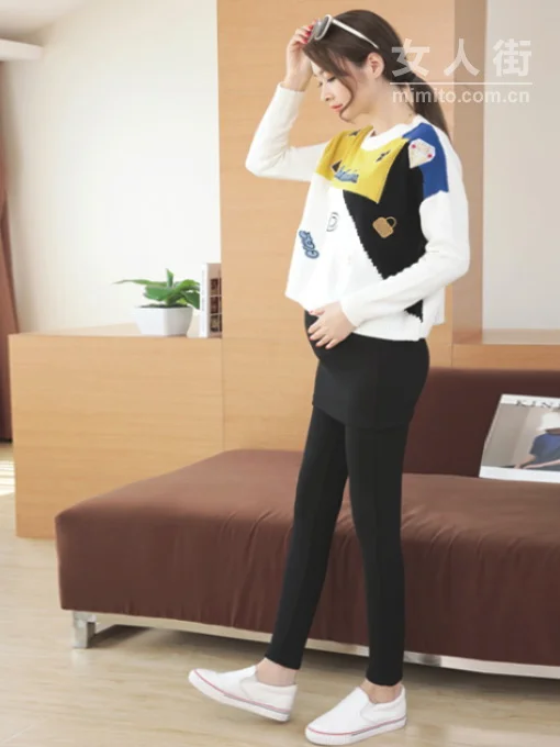 孕妇时尚穿搭，孕妇裤给肚子留点空间！