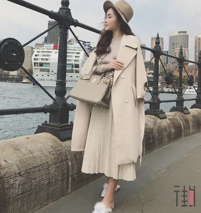 2019年大衣的主场，霸气款式大衣正流行