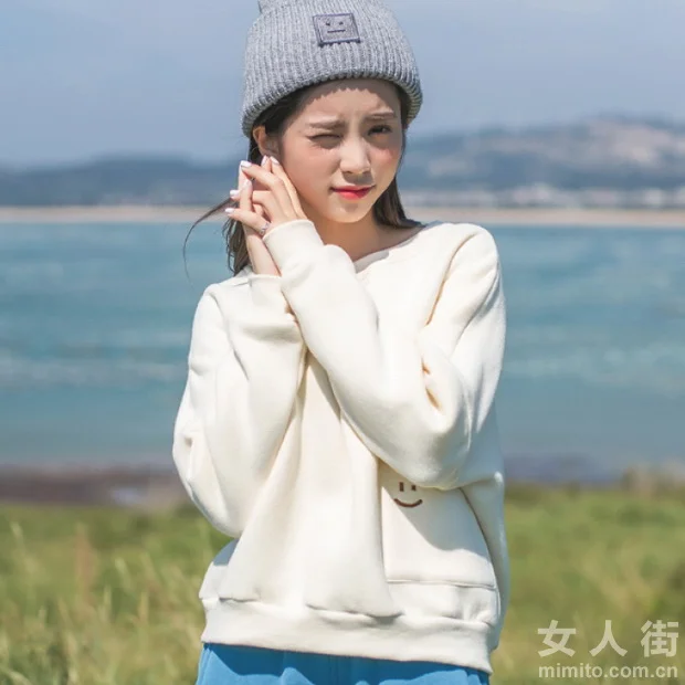 女生的潮范卫衣，冬日穿搭还得靠它
