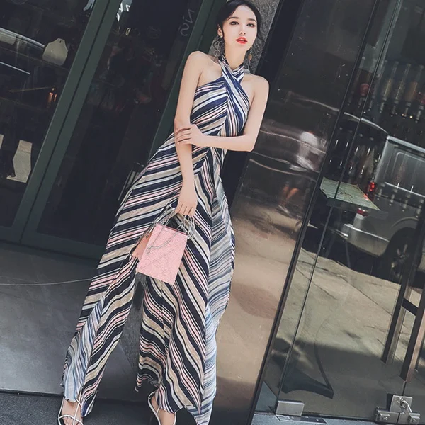 暑假开启旅行季 这样穿时髦又精致