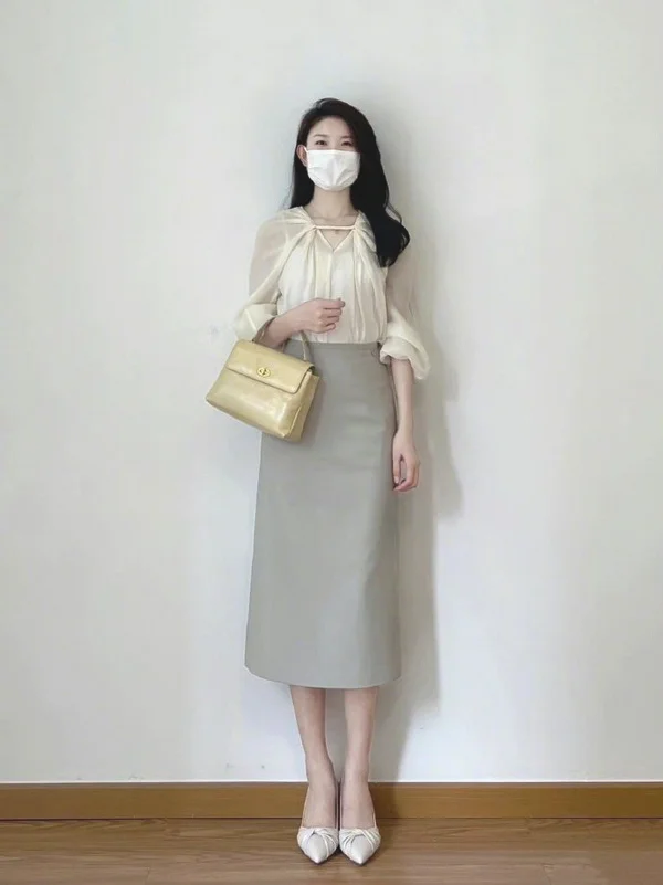 女秘书流行穿搭指南，简单干净的职场通勤着装