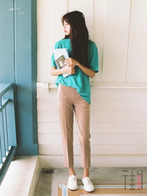 职场女性春季都会选这条裤子