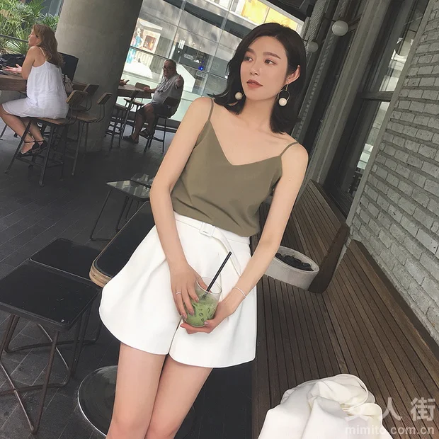 夏日超短裙怎么搭配？这样穿超级美！