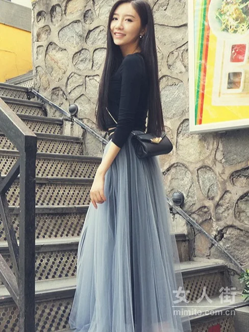 白T+半身裙,直男眼里的女神穿搭