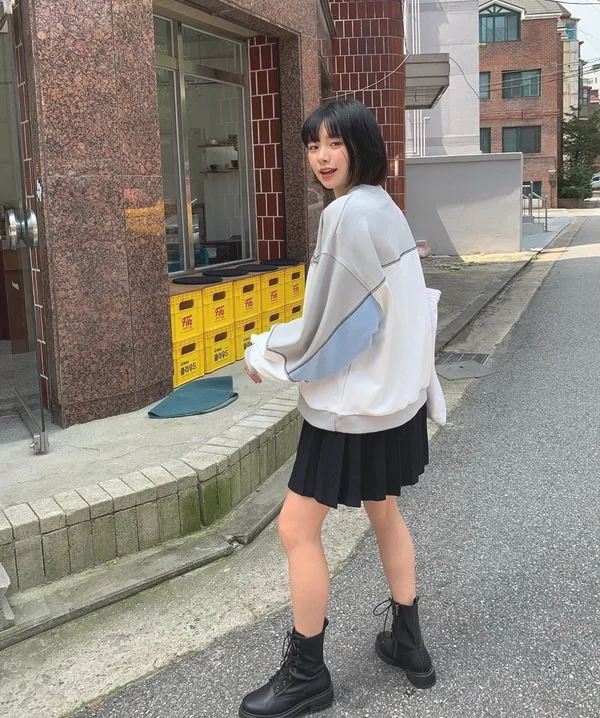 7套早秋优雅女生搭配！办公室里气质的女人