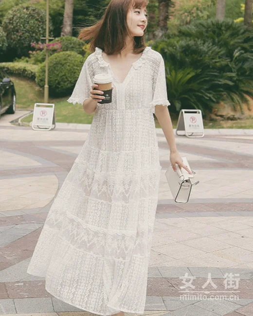 女神们，请收下这几款连衣裙吧