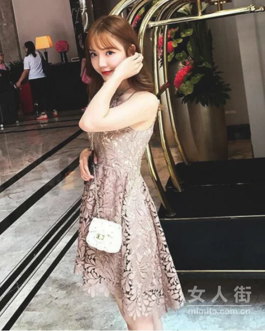 女神们，请收下这几款连衣裙吧