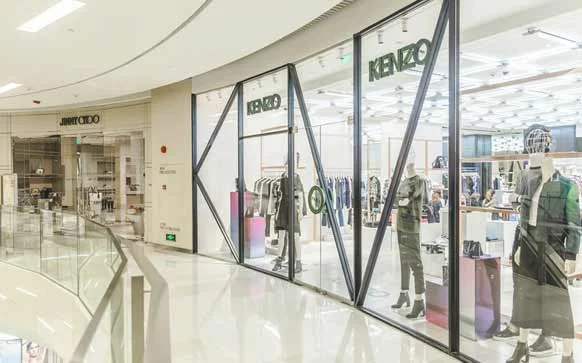 服装销售如何赞美顾客