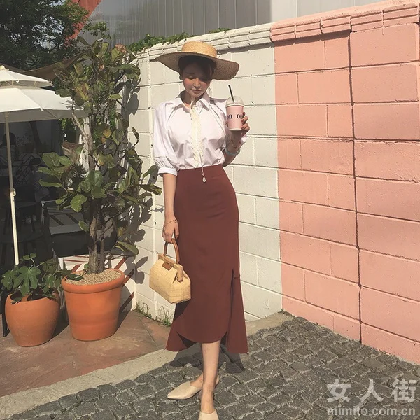 你小露香肩的样子，真得很撩人