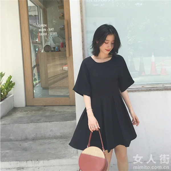 12款时尚礼服裙，聚会赴约的必备之物