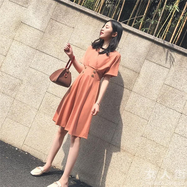 12款时尚礼服裙，聚会赴约的必备之物