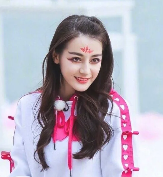迪丽热巴跑男美造型 学会够你美一年