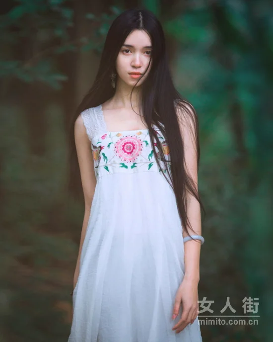 拒绝撞衫！我只穿原创设计款连衣裙