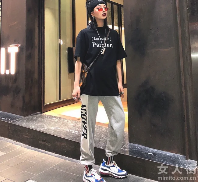 个性十足的短搭配,夏日出街给你更多可能