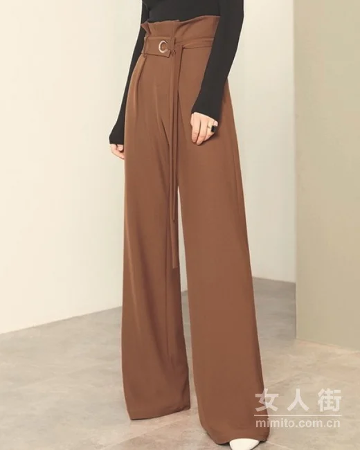 女人潮流裤子穿搭，秒变时髦大长腿