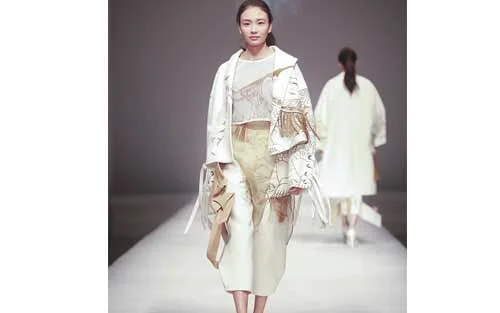 为什么想当服装设计师_没有美术功底可以学服装设计吗