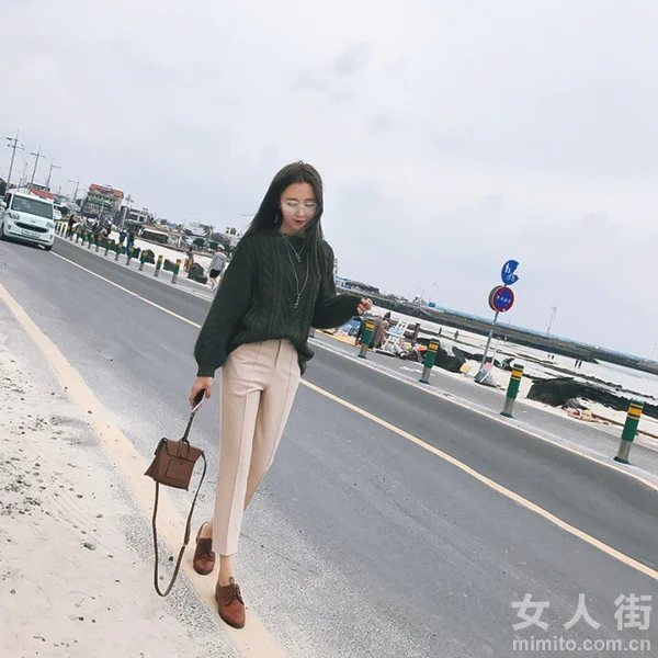 上班族女生最爱，百变西裤重归时尚