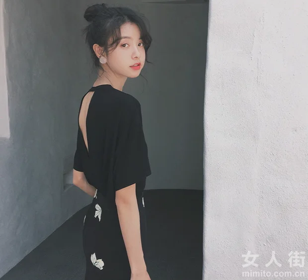 露肉的季节，将性感穿搭进行到底