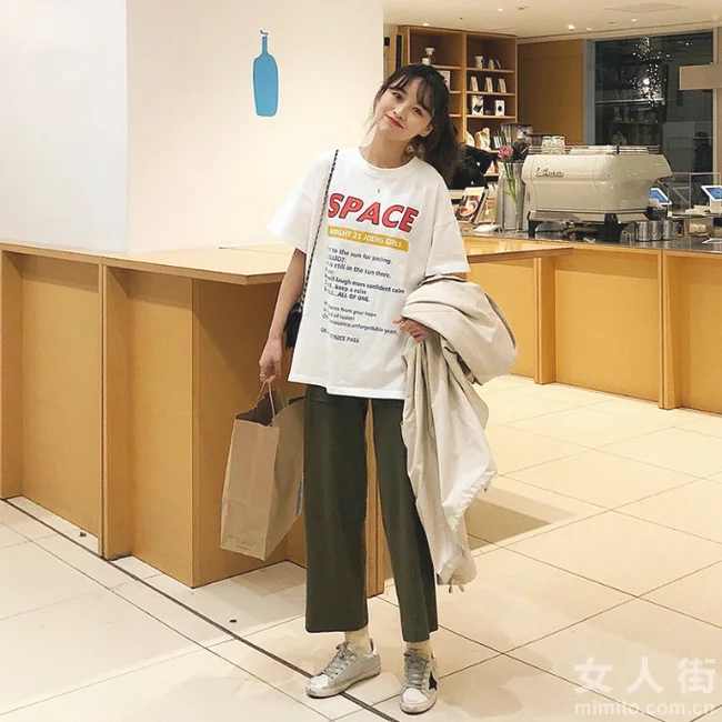 个性十足的短搭配,夏日出街给你更多可能