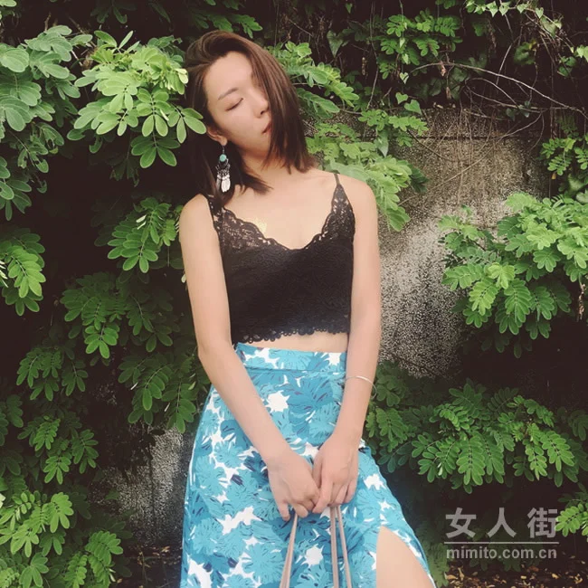 迷人蕾丝内搭，让你成为撩汉高手