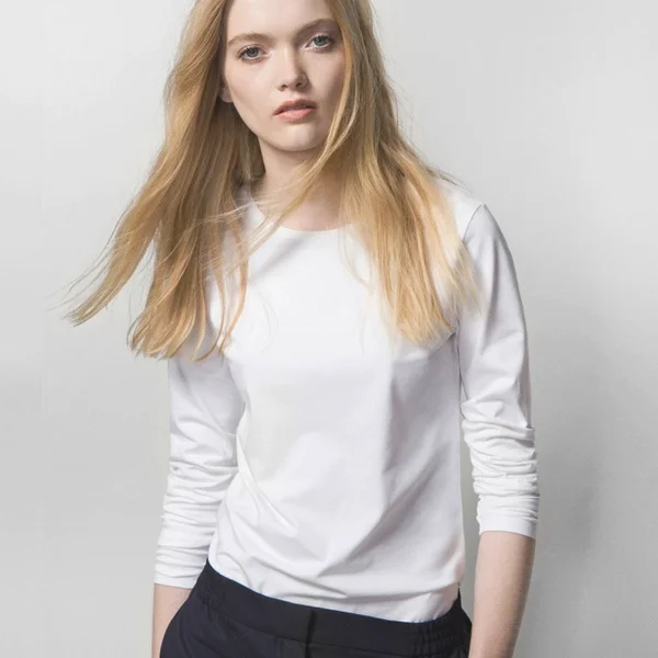 初夏上衣清单 这些材质清爽够时髦