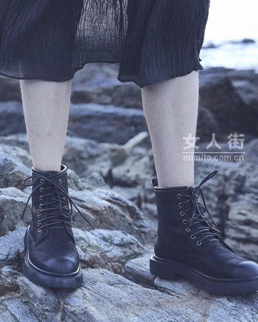 针织配短靴,简直时髦到“香菇”!