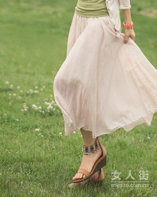 心机女孩的穿搭，夏季长裙拯救土肥圆。