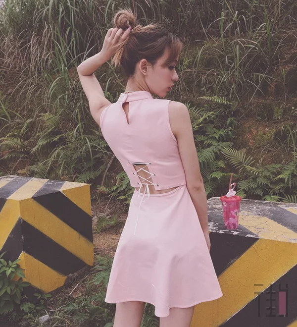 放弃小清新风格,学女神的小性感衣品