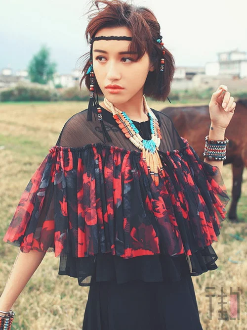 如何穿出甜美轻熟风,荷叶边元素穿搭