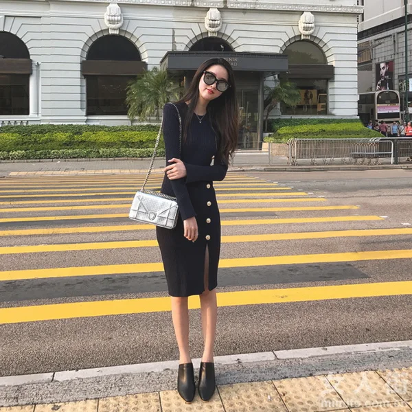 漂亮的连衣裙一年四季都不会埋没