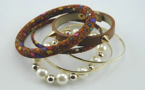 服装配饰设计_首饰搭配技巧