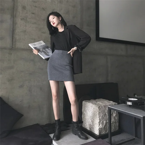 爆款半身裙,解锁秋日时尚秘笈