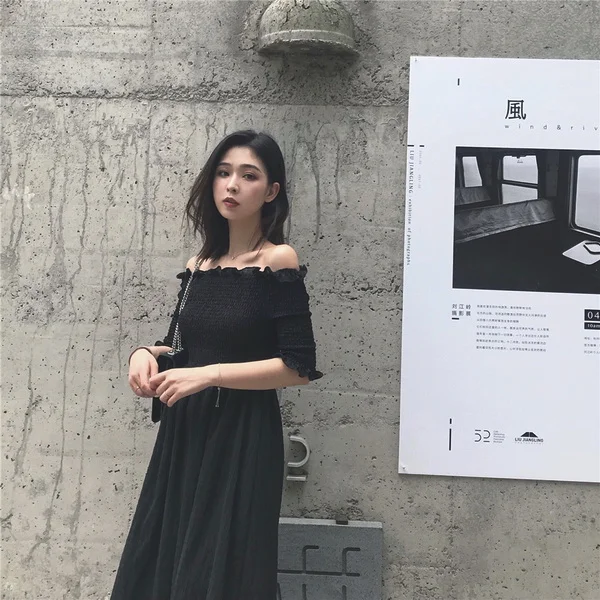 夏日穿上小黑裙，像赫本那样优雅