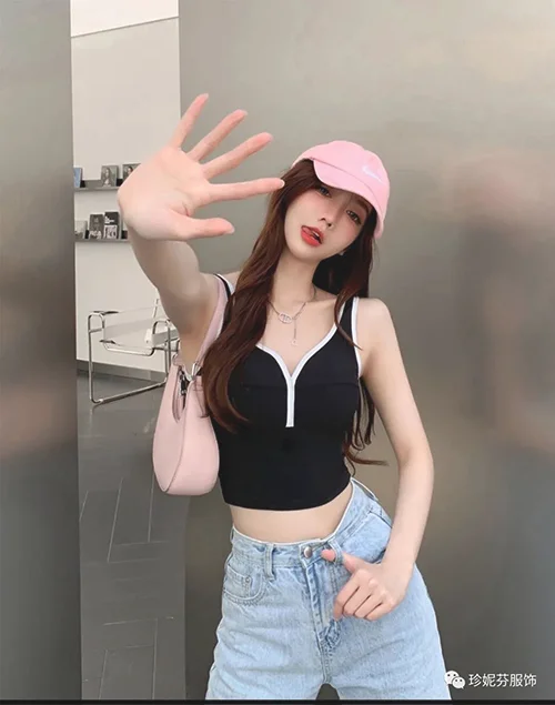 珍妮芬服饰 “甜心女孩“甜翻整个夏天