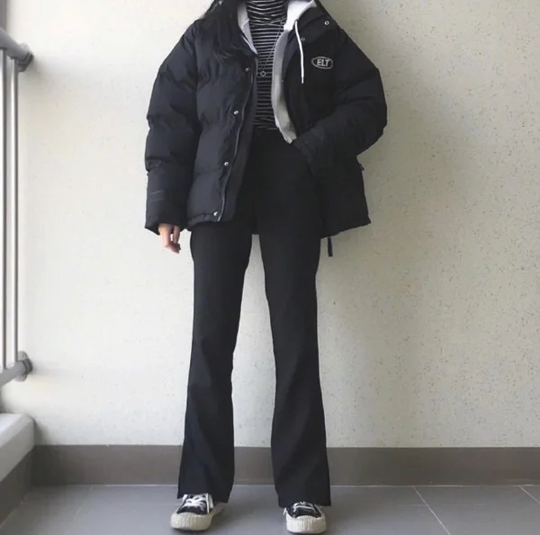 酷女孩的黑色系冬季搭配示范