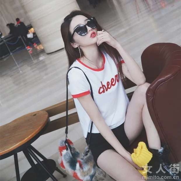 衬衫搭短裤，五月性感小妖精上线