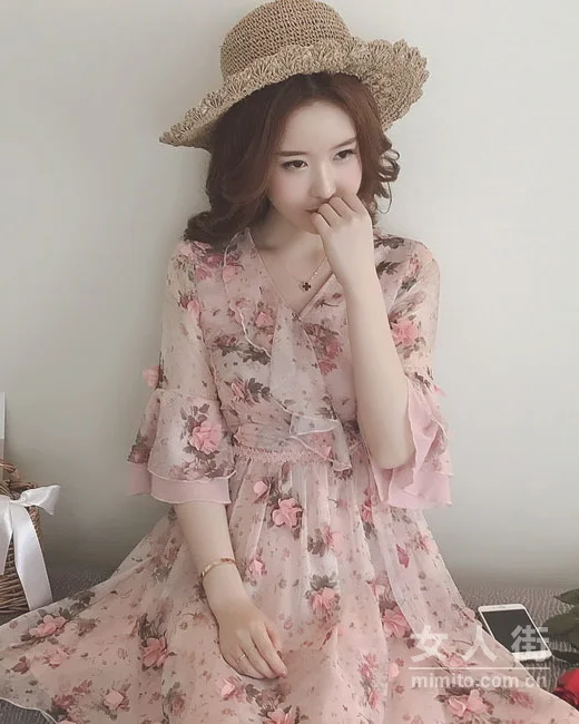 想村里小芳变成it girl？就选这几款碎花裙