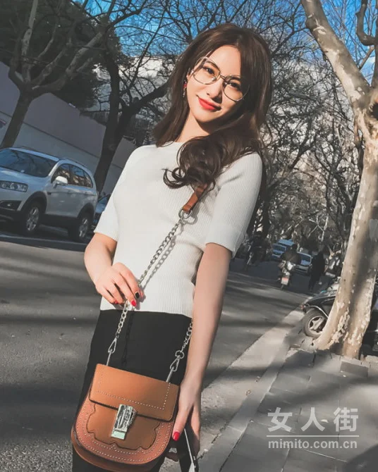 没有针织衫+裤装？你可能过了个假春天