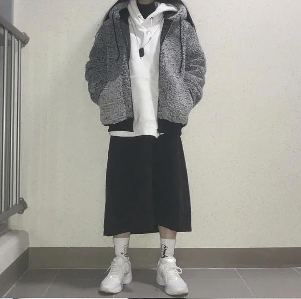 酷女孩的黑色系冬季搭配示范