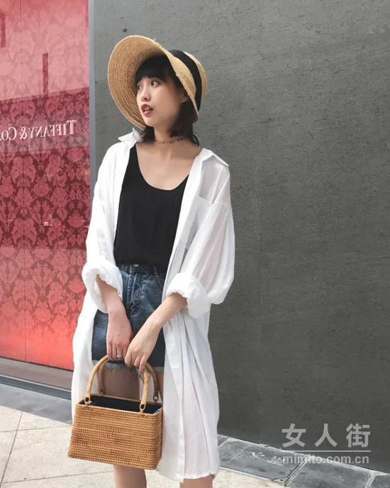 抵御秋老虎搭配，无袖背心穿出潮流感