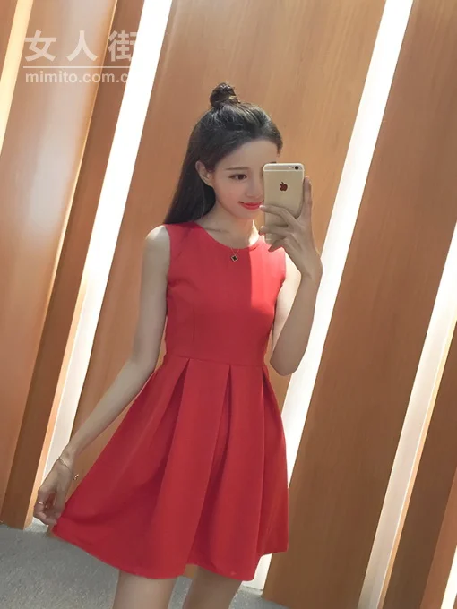 深藏blue连衣裙，做大自然里的奇妙精灵