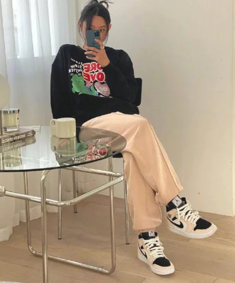 可甜可盐的休闲复古酷girl搭配示范