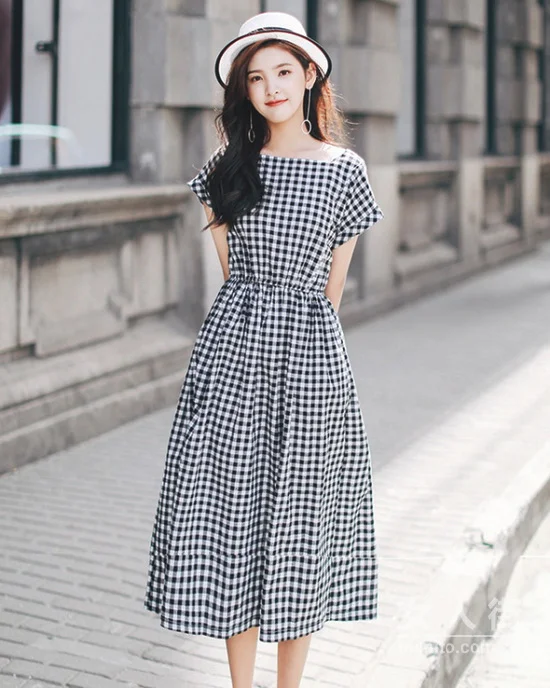 拒绝千篇一律,连衣裙要有点小惊艳