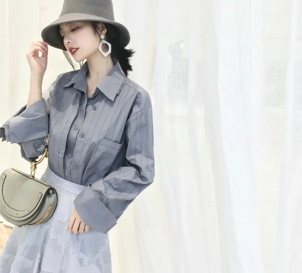 初秋衣橱，选对了上衣让你潮到没朋友