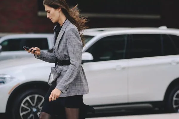 时髦精的早秋外套，实力解锁秋日美搭